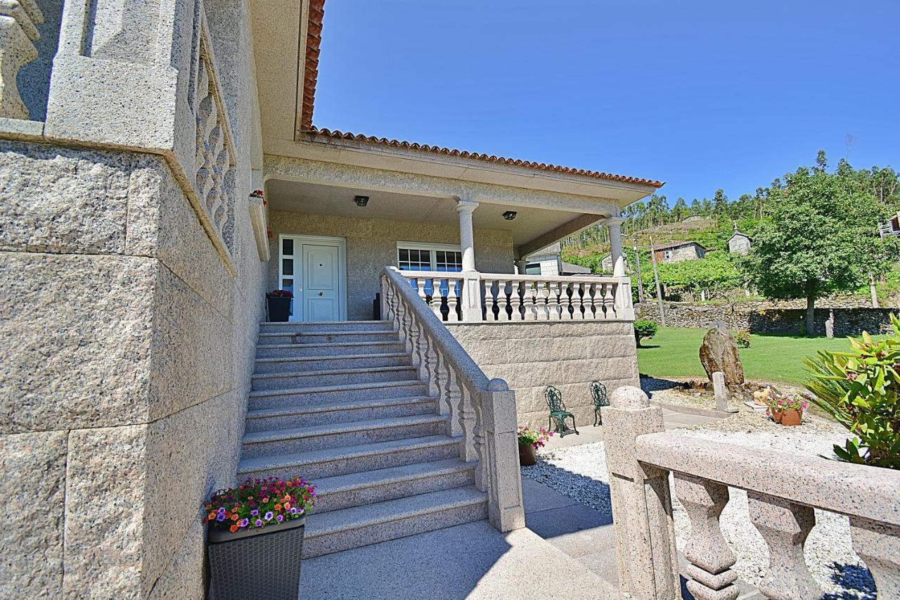 Galihost - A Casa De Otilia Villa Meano Exterior photo